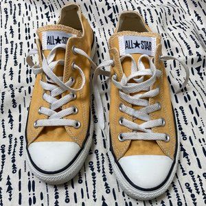 Converse All Star low-tops, golden yellow, Womens size 8 / Mens size 6